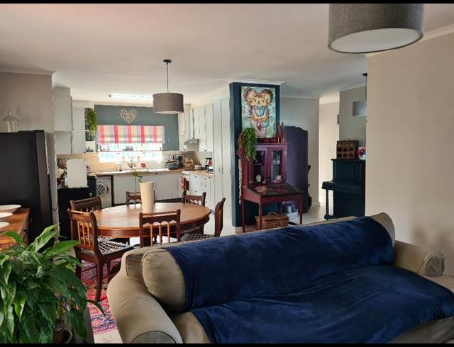 3 BEDROOM PROPERTY TO RENT IN FISH HOEK